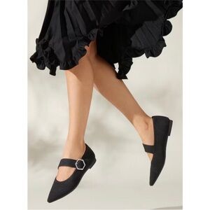 Vivaia Maria Pointed Toe Mary Jane Flats Women’s Sz 37.5 (US 7)